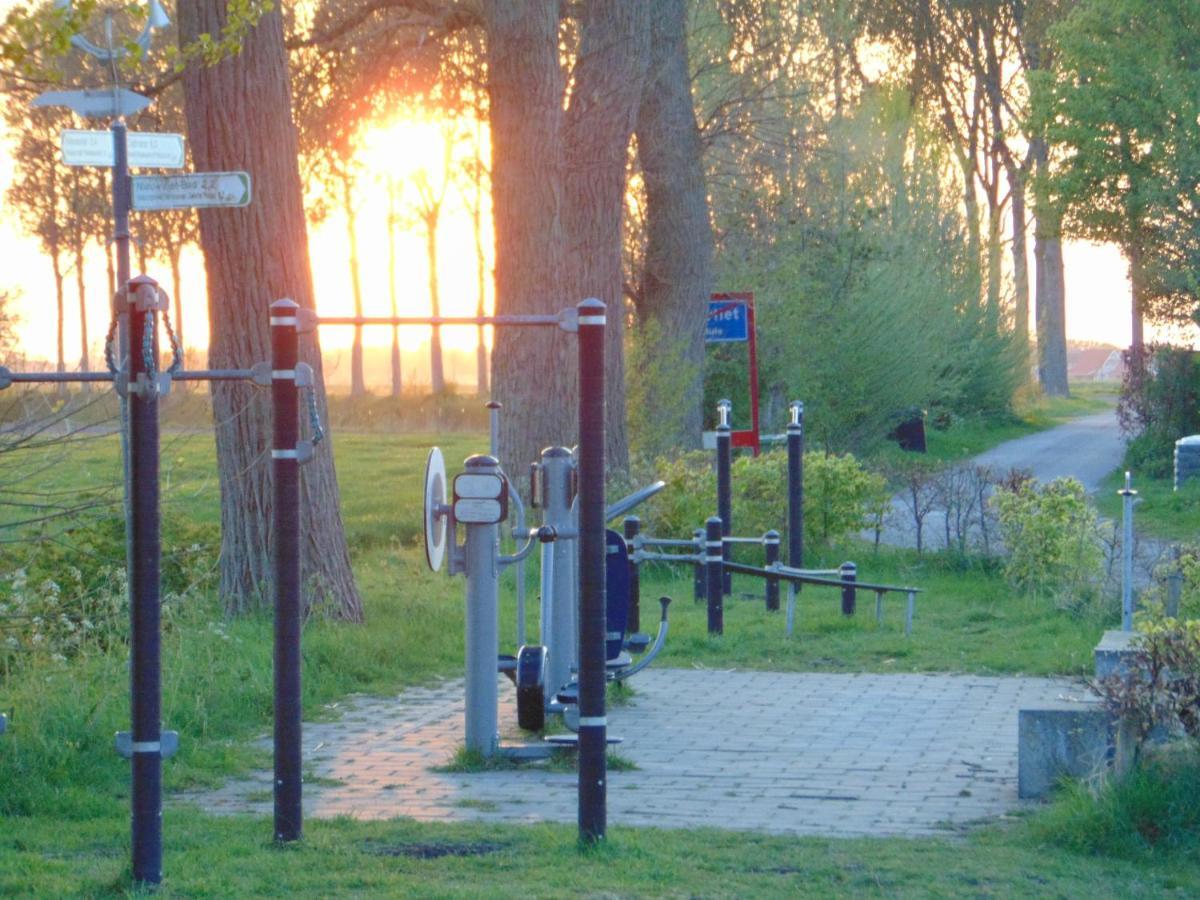 Polderhuis Voor 8-10 Personen Aan Zee Нювлиет Екстериор снимка